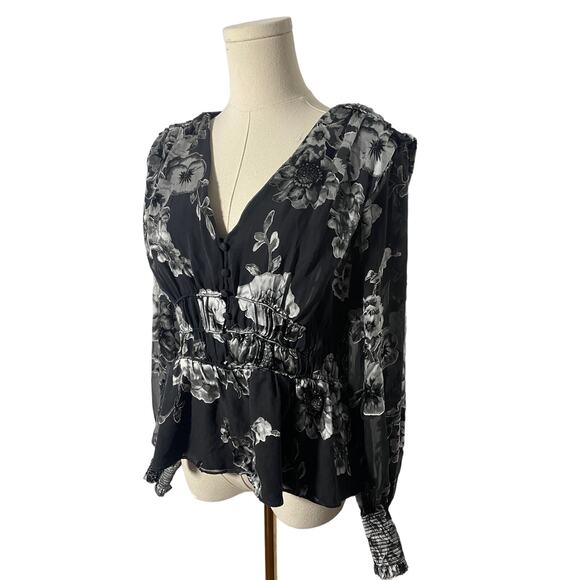 WHBM Black White Floral Ruffle fall winter Top MEDIUM - Picture 3 of 5